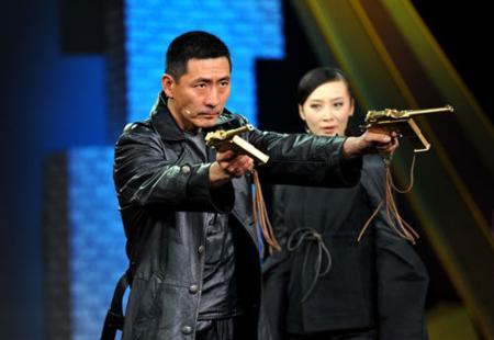 【剧场】《小妮扛枪》李倩上演小人物复仇记,燃爆荧屏