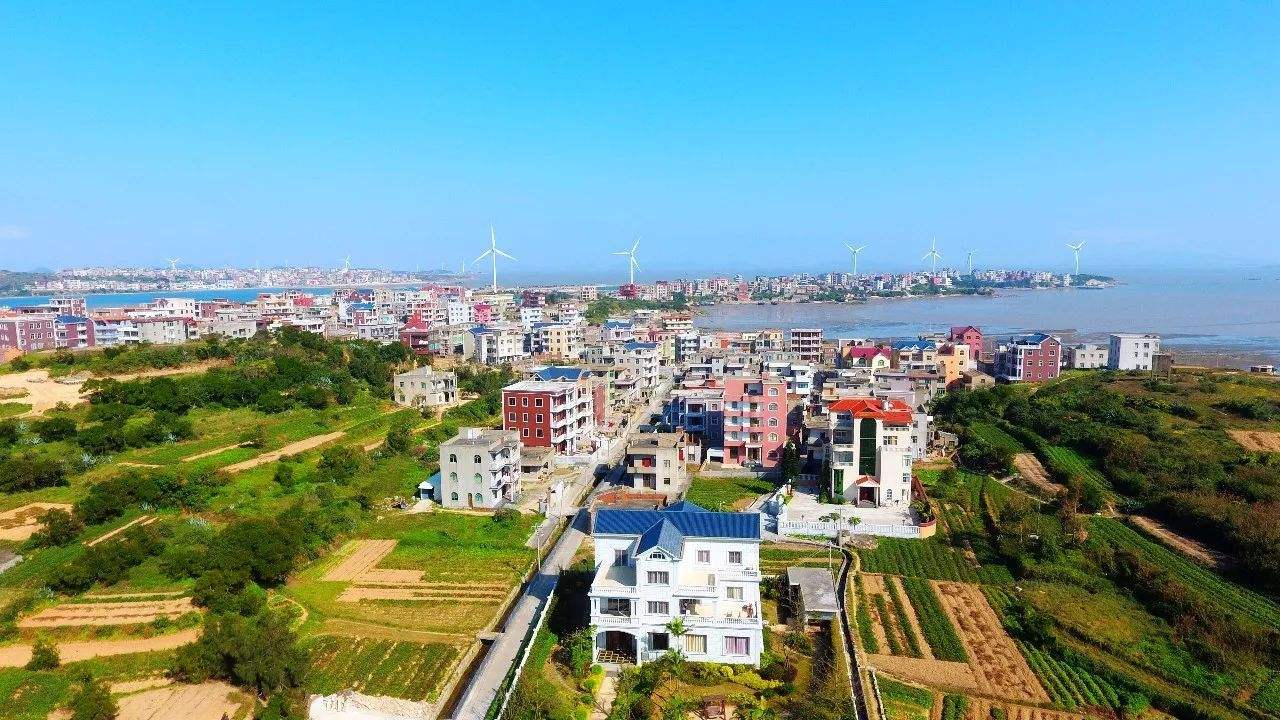 漳州市东山县西埔镇石埔村 漳州市平和县五寨乡高峰村 漳州市长泰县岩溪镇珪后村 龙岩市长汀县策武镇南坑村 龙岩市连城县宣和乡培田村 龙岩市永定区湖坑镇南江村 龙岩市漳平市永福镇西山村 三明市永安市小陶镇五一村 三明市尤溪县梅仙镇半山村 三明市将乐县高唐镇常口村 三明市明溪县沙溪乡梓口坊村 三明市三元区莘口镇西际村 三明市大田县桃源镇蓝玉村 南平市邵武市水北镇龙斗村 南平市建瓯市迪口镇可建村 南平市顺昌县大干镇来布村 南平市浦城县仙阳镇殿基村 南平市光泽县鸾凤乡黄溪村 来源:东南网 编辑:翁彬冰 责编:庄颖