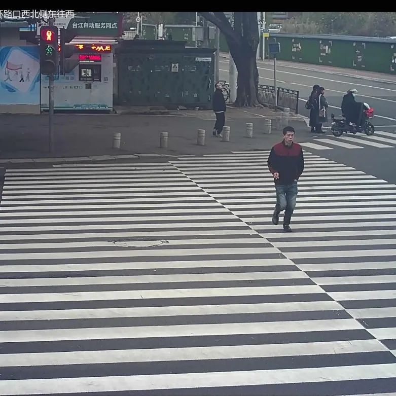 行人红灯照片图片