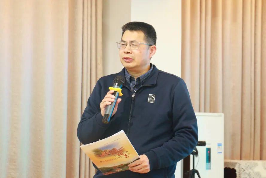 骆志煌福州高级中学校长希望各位晋安未来校长"要像一个学者一样学当